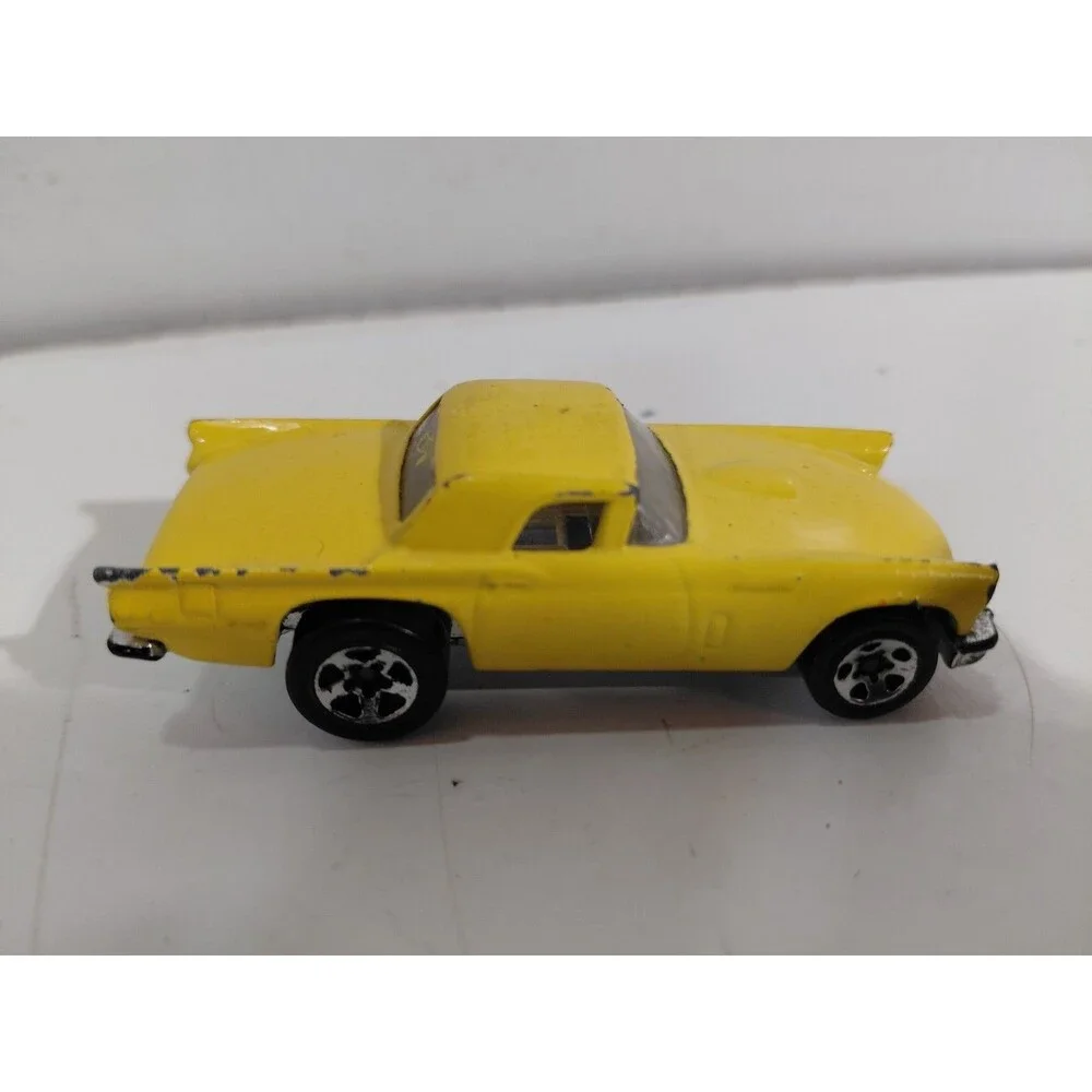 Hot Wheels 1:64 Die Cast Custom 1977 Malaysia 1957 Ford Thunderbird Coupe
